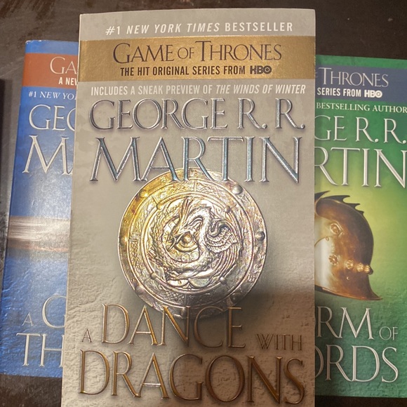 Game of thrones book collection - Picture 5 of 6